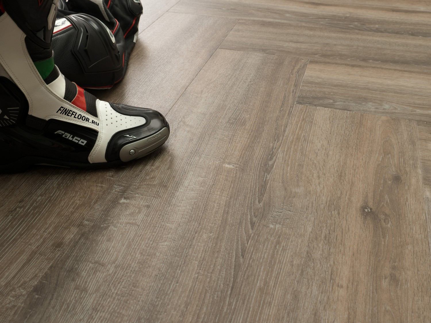 Кварцвиниловая плитка замковая Fine Floor Gear FF-1813 Дуб Сарта